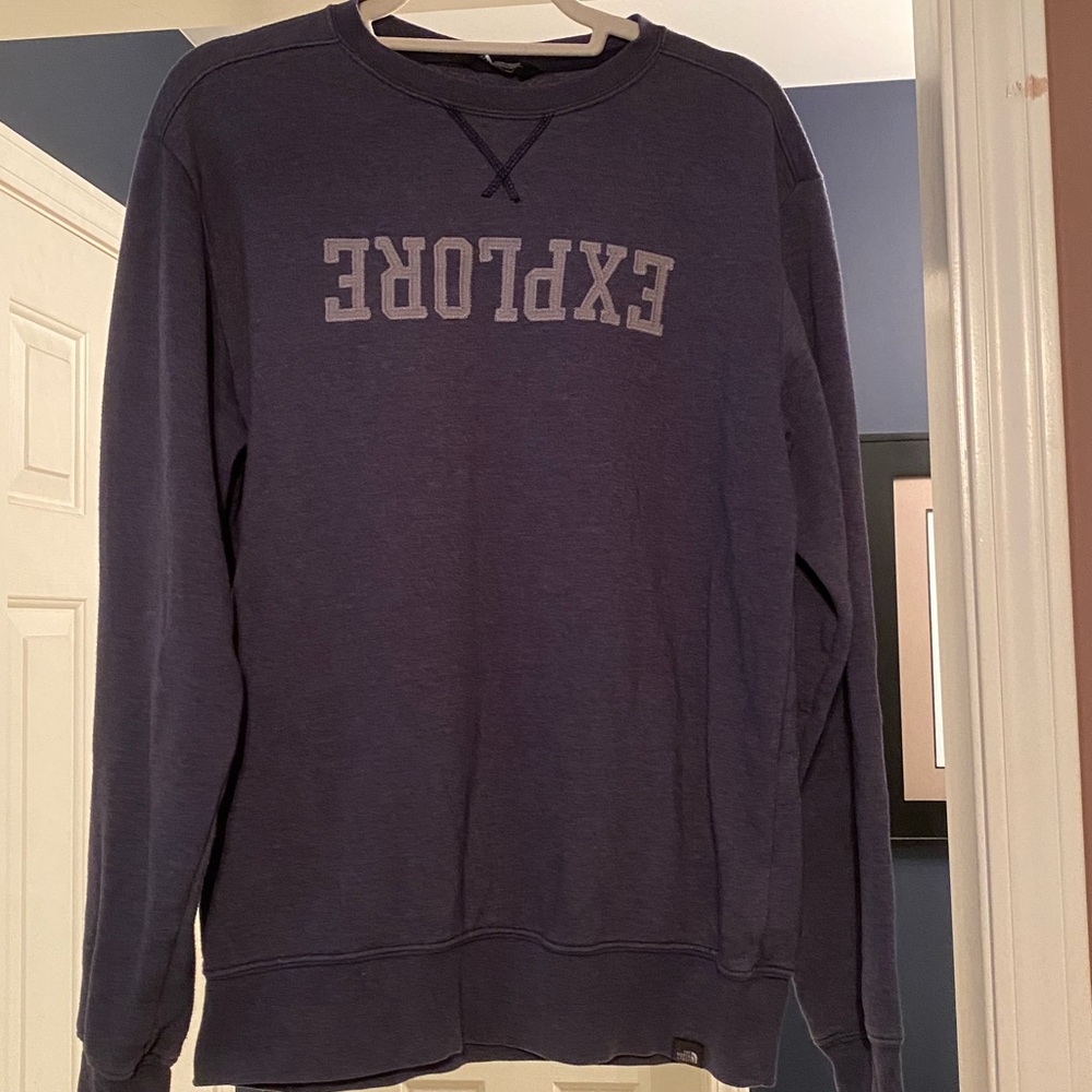 Men’s North Face sweatshirt size M